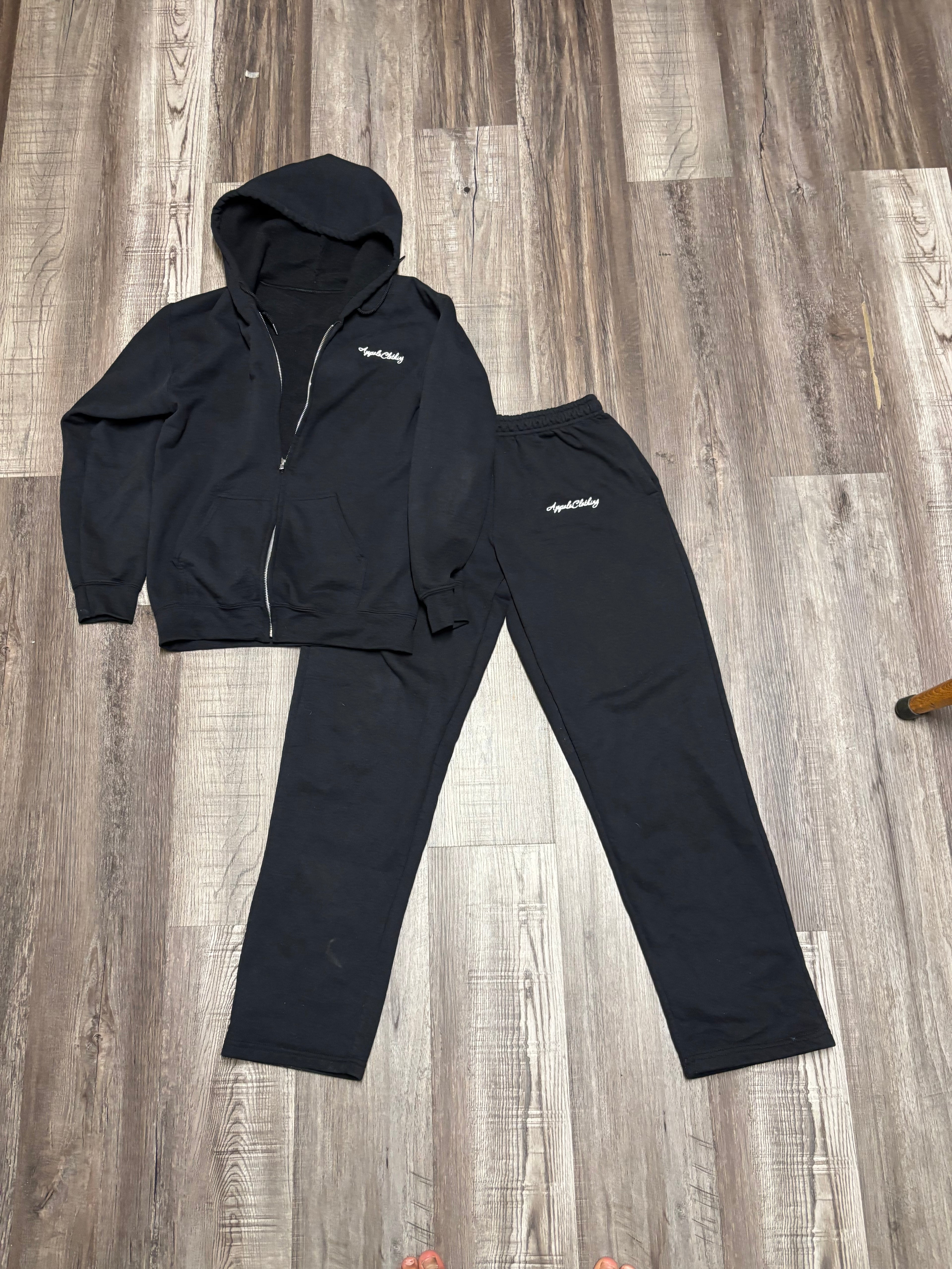 Signature Basic Sweatsuit